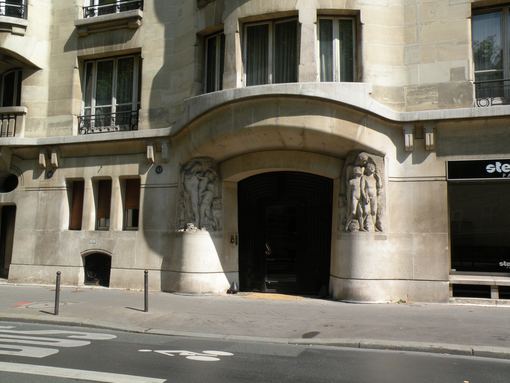  entrée, 67, boulevard Raspail